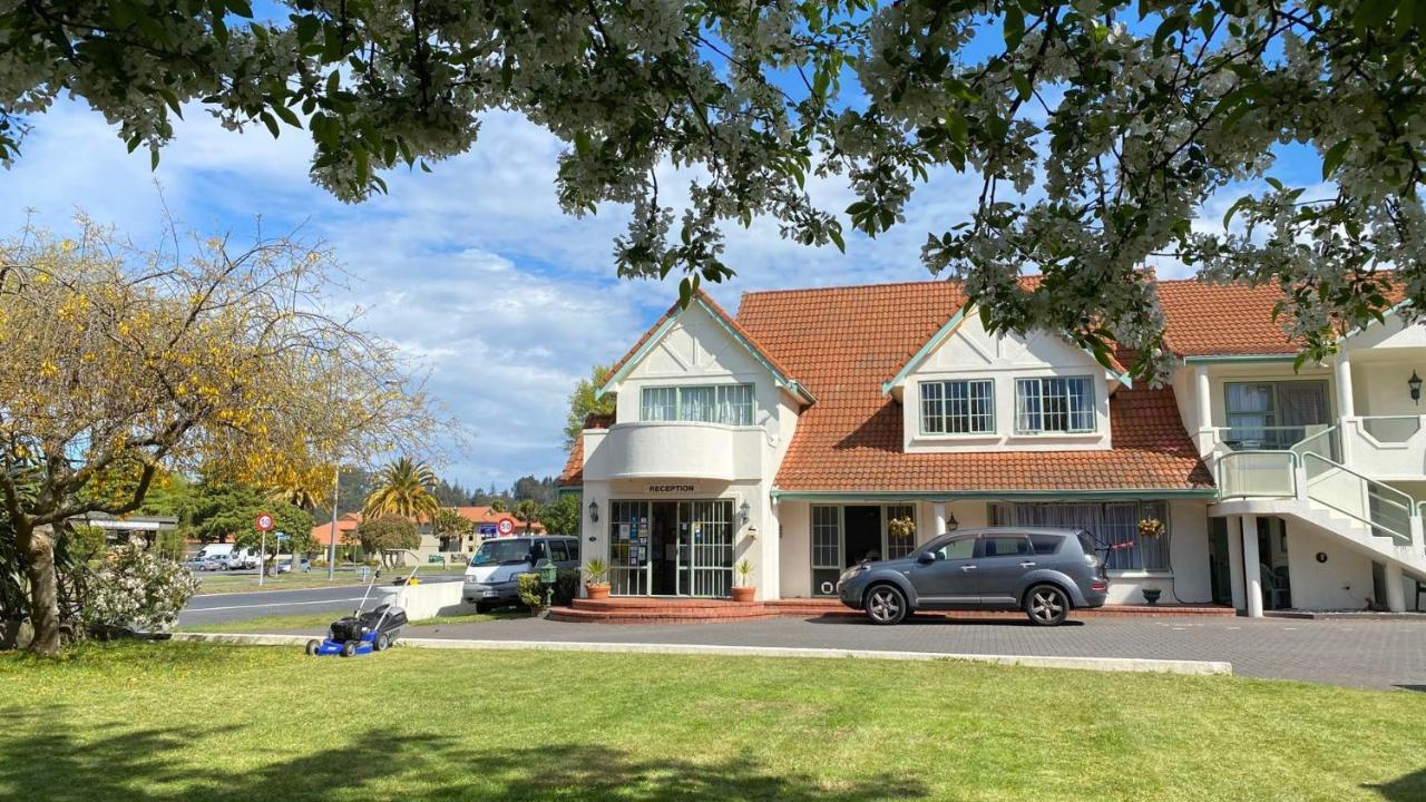 Rotorua Coachman Spa Motel Bagian luar foto